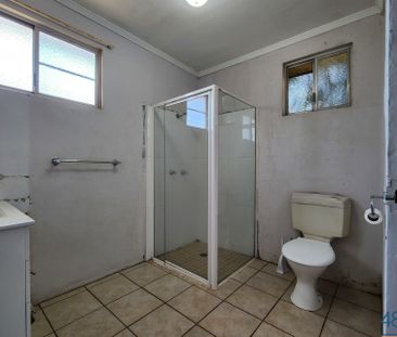 2 Bedroom unit available! - Photo 4