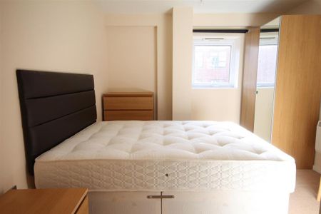 5 bedroom apartment to rent - Photo 4