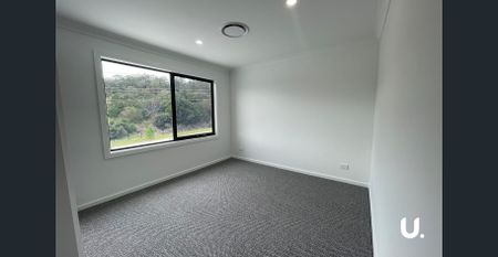 Immaculate Family Home - Photo 3