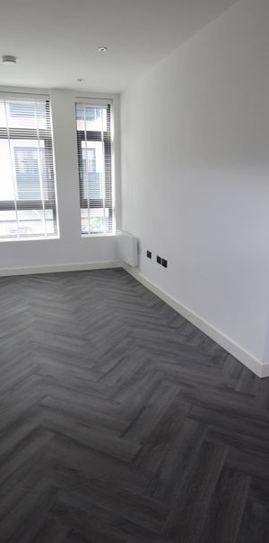 199-203 High Street, SS1 - Photo 1