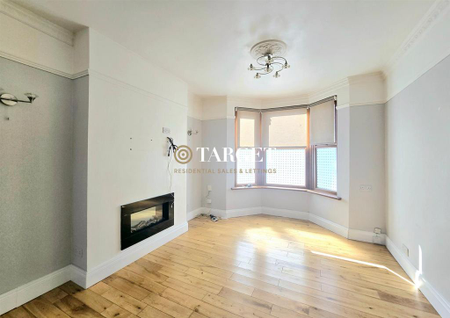 3 bedroom end of terrace house to rent - Photo 4