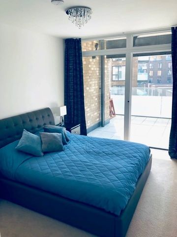 2 Bed Flat, Hugero Point, SE10 - Photo 5