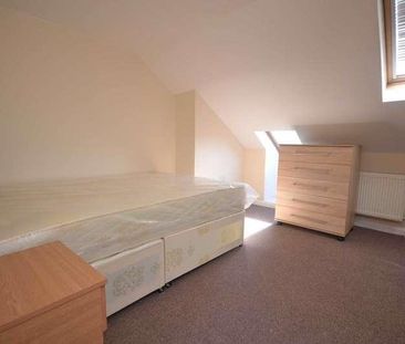 Grange Avenue, University Area, RG6 - Photo 3