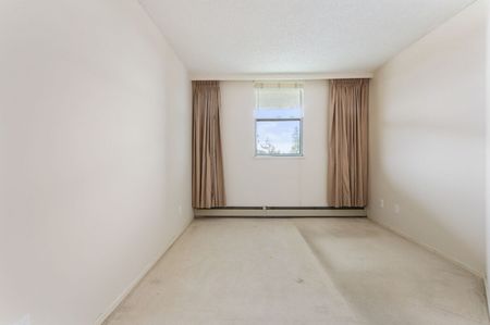 1200 Sq Ft Condo in Delta - Photo 4