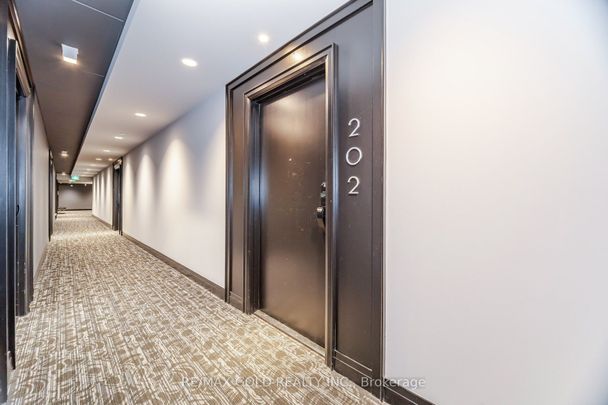 For Lease - 95 Dundas Street Unit# 202, Oakville, Ontario - Photo 1