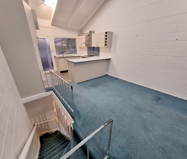 The Convenience of Kingsland... - Photo 5