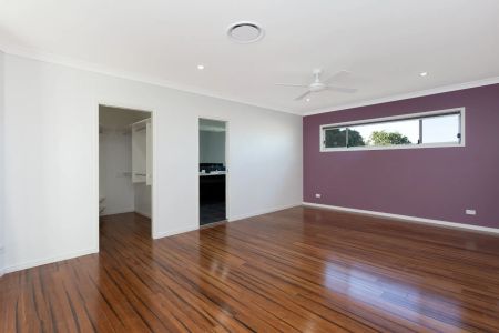 25 Moore Street, - Photo 4