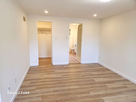 For Lease - 942 Snowbird Street, Oshawa, Ontario - Photo 2