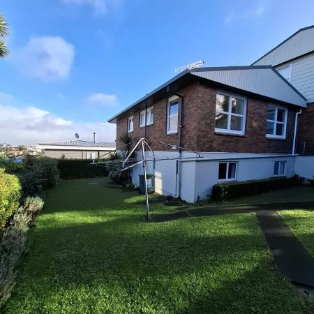131E Selwyn Avenue, Mission Bay - Photo 3