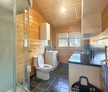 Charming 3-Bedroom Home in East Jindabyne - Photo 6