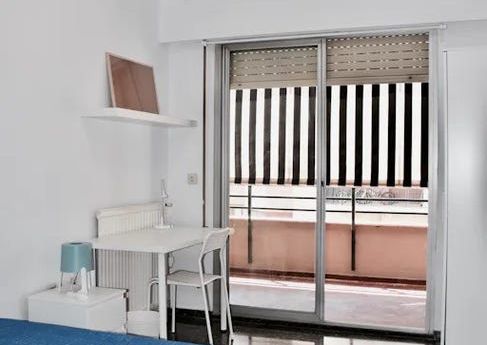 Calle Doctor Moliner, Valencia, Valencian Community 46010