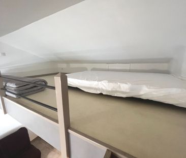 Location Appartement 1 pièce 18m² ROMANS SUR ISERE 26100 - Photo 2