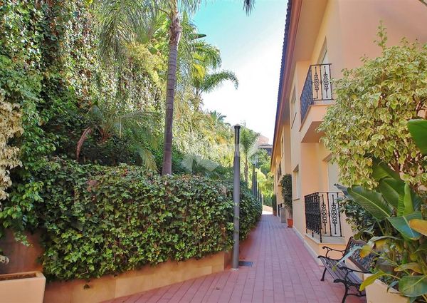 Luxury 2 bedrooms Penthouse Duplex for rent in Nueva Andalucia