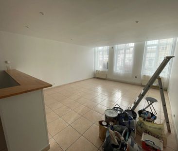 Location Appartement 2 pièces 55 m2 à Saint-Quentin - Photo 2