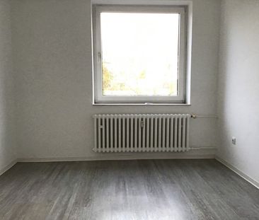 Geräumige, renovierte 3-Zimmer-Wohnung mit Balkon - Photo 3