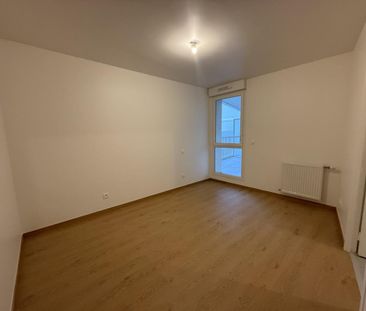 Location Appartement 2 pièces 48m² THONON LES BAINS 74200 - Photo 3