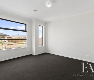 5 Devenish Street, Armstrong Creek - Photo 2