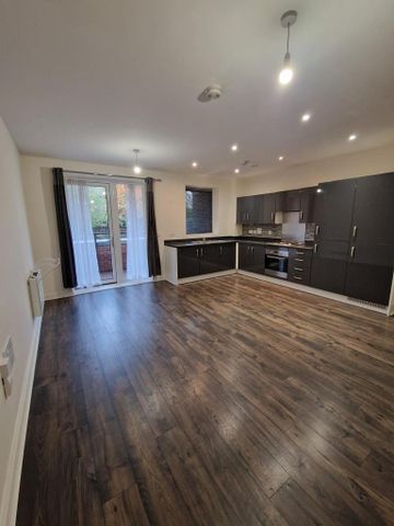 2 bedroom flat to rent - Photo 4