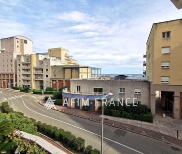 Dans une résidence récente à 2 pas de Monaco et de la Plage Ma - Photo 2