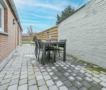 Charmante rijwoning met 3 slaapkamers in hartje Izegem - Photo 4