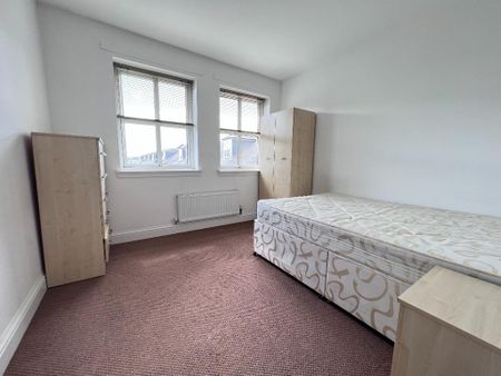 2 bedroom flat to rent - Photo 4