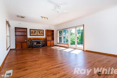 16 Creek Road, MITCHAM - Photo 5