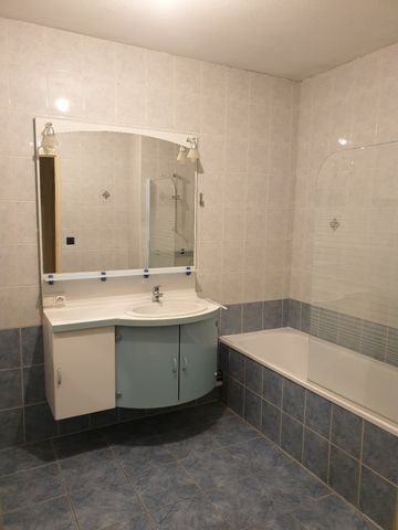 Location Appartement 3 pièces 67m² PRINGY 74370 - Photo 4