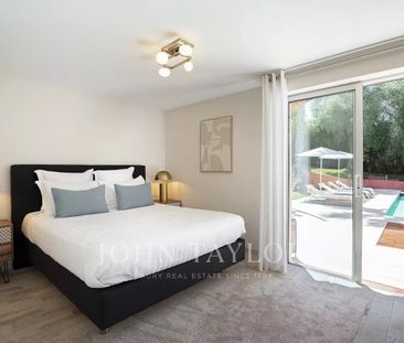 Maison à louer Mougins, Cote d'Azur, France8 500 EUR / Mois - Photo 3