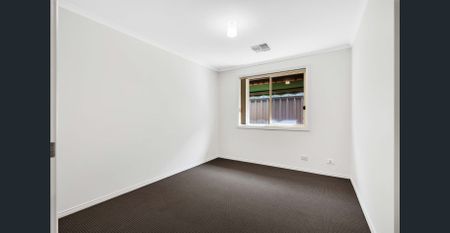 Perfect Family Living in Ideal Location! - Photo 3