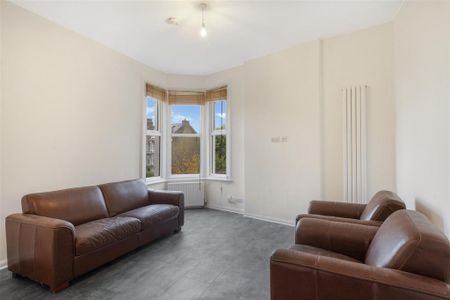 3 bedroom maisonette to rent - Photo 2