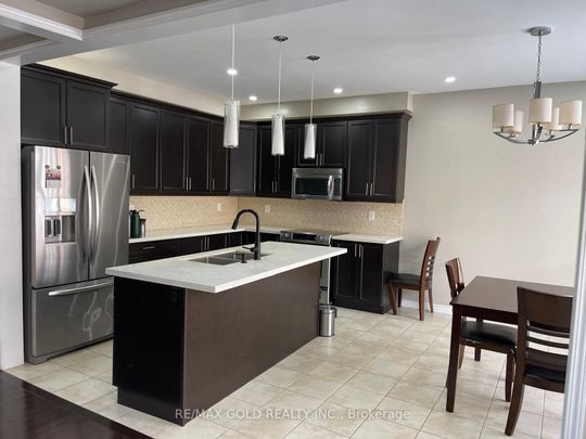 For Lease - 100 Enford Crescent Unit# (Upper Portion), Brampton, Ontario - Photo 1