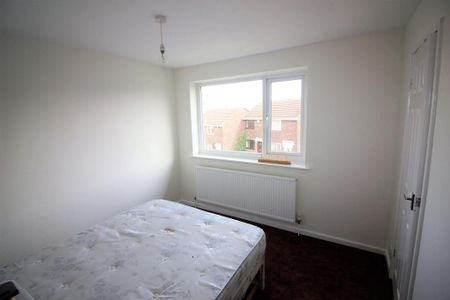 2 bedroom townhouse to rent - Photo 2