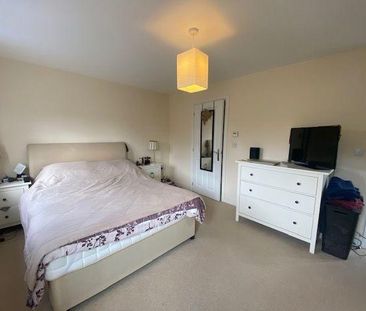 3 bedroom end of terrace house to rent - Photo 4