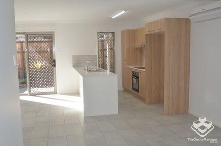 VERY NEW 3 BED TOWNHOUSE FOR RENT (Break Lease) - Photo 2