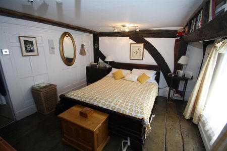 3 bedroom flat to rent - Photo 3