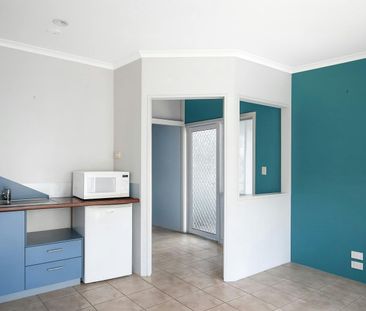 PERFECT HOUSE IN GREAT LOCATION - Photo 6