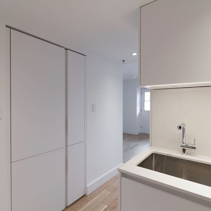 3455 Rue Aylmer, Montréal, QC - Photo 1