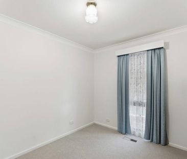 WELL-MAINTAINED FAMILY HOME - Photo 4