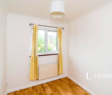 3 bedroom house to rent Burley Close, Chandler's Ford, Eastleigh, SO53 - Photo 3