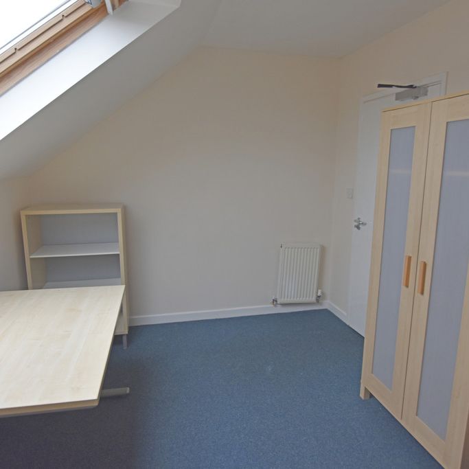 3 Bedroom Flat - Photo 1