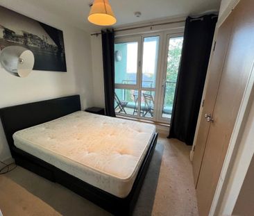 2 Bedroom Flat / Apartment - Ocean Way, Southampton - Photo 5