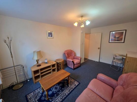 1 bedroom flat to rent - Photo 1