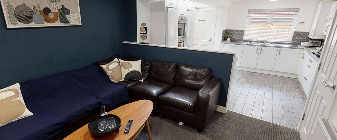 Maxton Road Room 3 - Photo 1