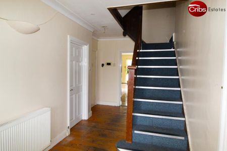 1 bedroom in a house share to rent - Photo 4