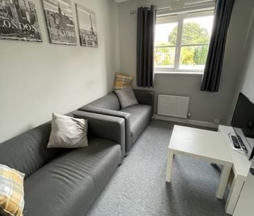 Fully furnished 5 bedroom student house - Photo 2