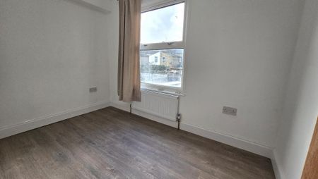 6 bedroom terraced house to rent - Photo 5