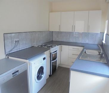 Priesthorpe Avenue, Pudsey, LS28 7TG - Photo 3