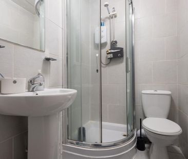 6 bedroom apartment to rent - Photo 4