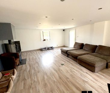 Location Maison 5 pièces 143m² - Photo 1