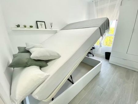 Avenida de los Ángeles, Getafe, Community of Madrid 28903 - Photo 3